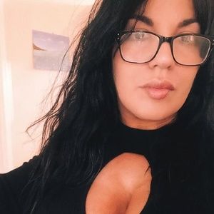 Meet your Posher, Beatriz
